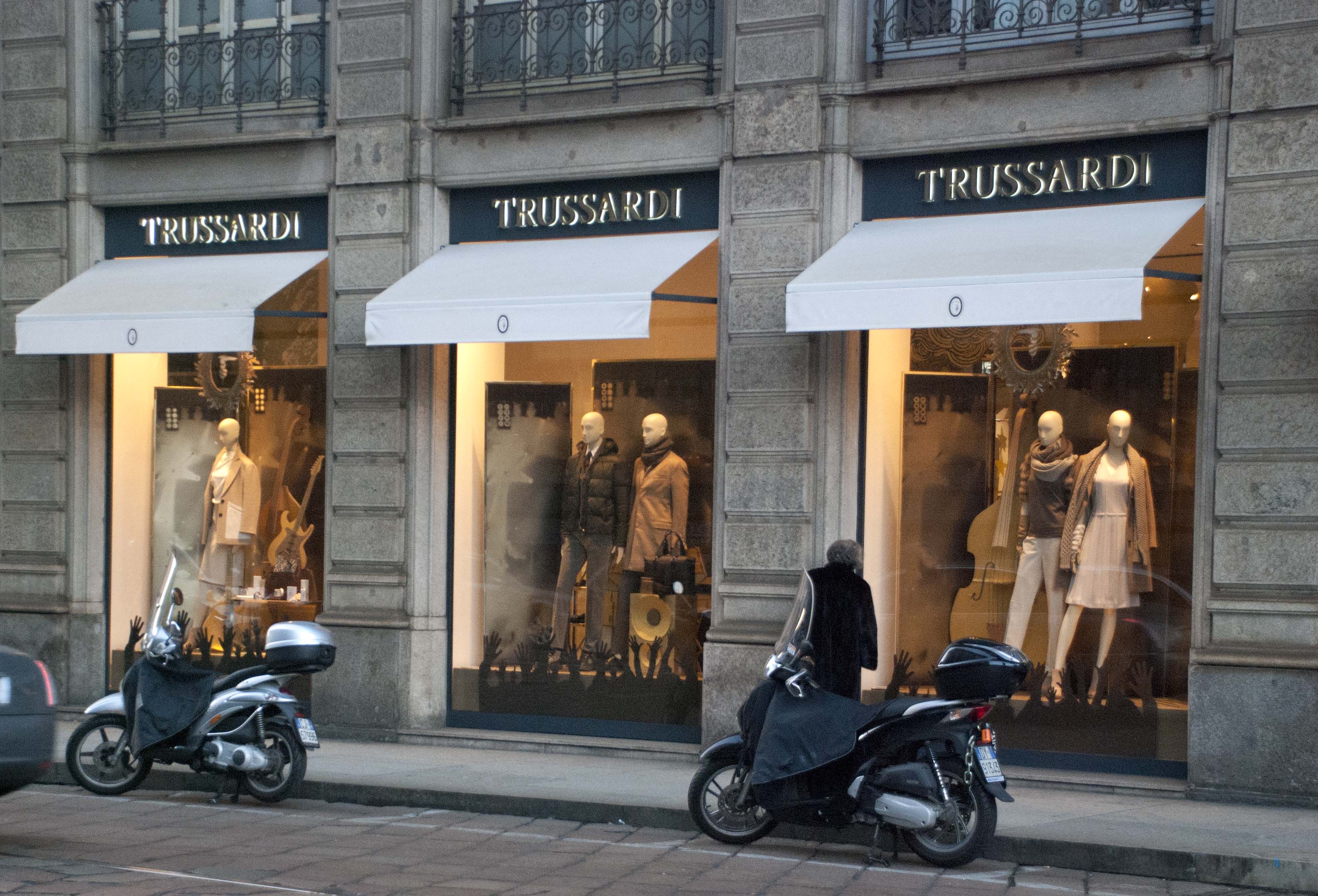 paper-instuments-Trussardi-shop-windows-Milan